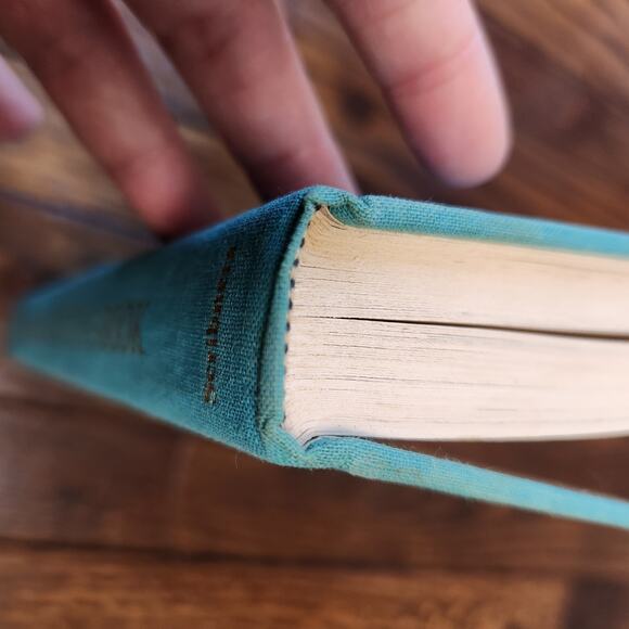 Vintage America's Knitting Book Blue How To Craft Decor Gertrude Taylor - Picture 11 of 12